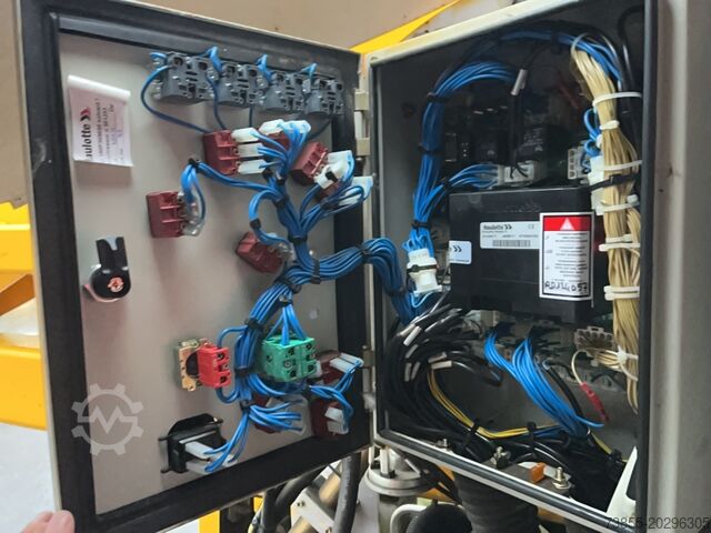 Plate-forme de travail articulée Haulotte Ha 16 Spx (16m)