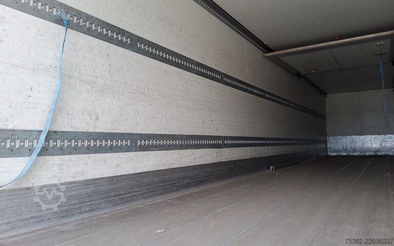 Lagaminas Schmitz Cargobull TRAILER - OK-10-YN - (LAADKLEP DEFECT)
