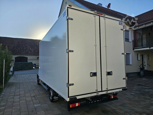 Fourgon Iveco Daily 35S18HA8 Automatik 3.0 Koffer 4,9 M. LED