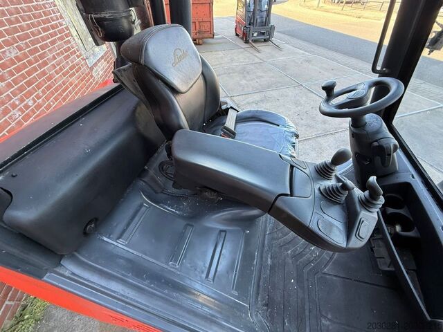 Stivuitoare diesel Linde H40D-02