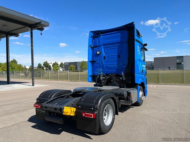 Standardní tahač Mercedes-Benz Actros 1848 LS KlimaA STH Pano Luft AUT AHK ACC