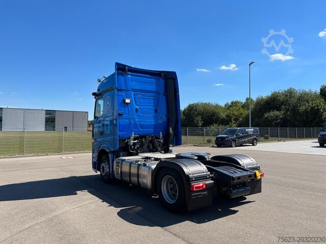 Standardní tahač Mercedes-Benz Actros 1848 LS KlimaA STH Pano Luft AUT AHK ACC