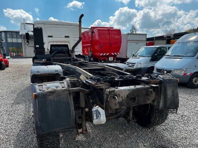 Casis lori MAN 26.360 6x2 Fahrgestell Hydraulik