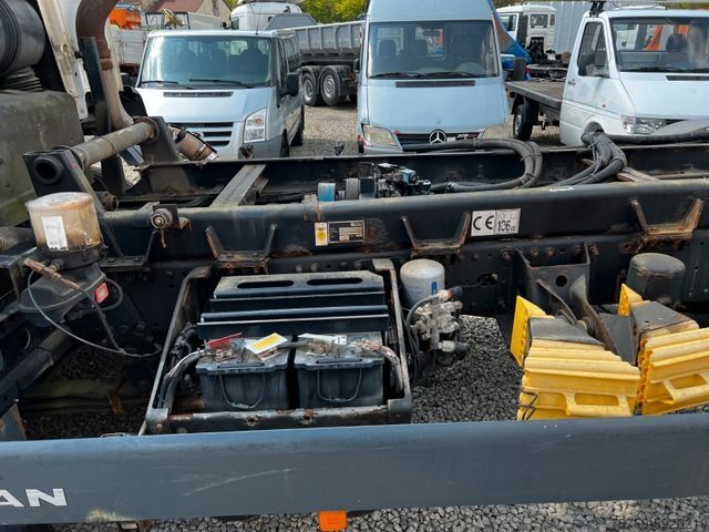 Casis lori MAN 26.360 6x2 Fahrgestell Hydraulik