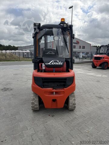 Вилочный погрузчик на сжиженном газе Linde H20T-01
