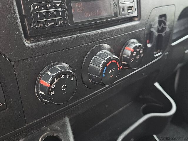 High-roof van RENAULT MASTER 2.3