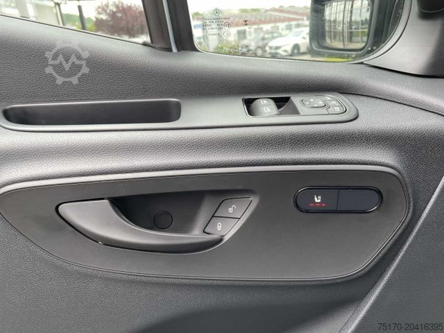 Furgonetka pick-up MERCEDES-BENZ Sprinter 319 CDI 4x4 DoKa Klima Stdheiz AHK LED