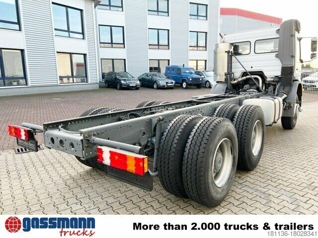 Lastbilchassi Mercedes-Benz Axor 2633 K 6x4 RHD