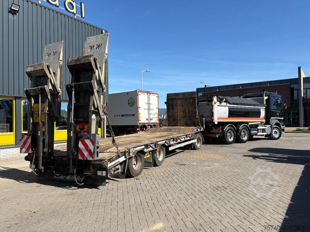 Van pengangkut kereta MUELLER MITTELTAL D3 + HYDROLIC FRONT/BACK LOADER + 3 AXLE + SPEC...