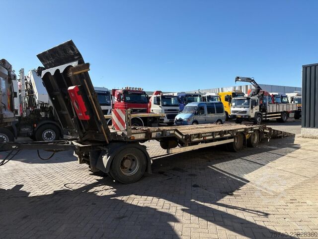 Van pengangkut kereta MUELLER MITTELTAL D3 + HYDROLIC FRONT/BACK LOADER + 3 AXLE + SPEC...