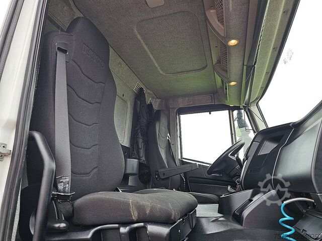 čemodāns IVECO AD190S42 STRALIS