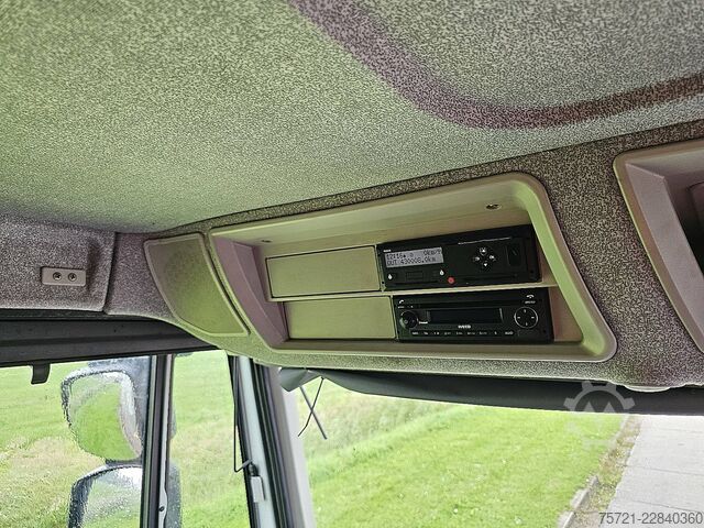 čemodāns IVECO AD190S42 STRALIS