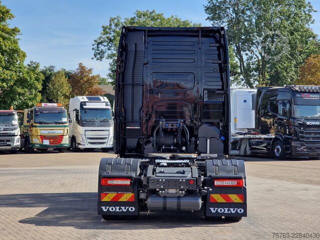 Standard SZM Volvo FH 13.500 Globetrotter XL 4x2 Aero - New - Full...