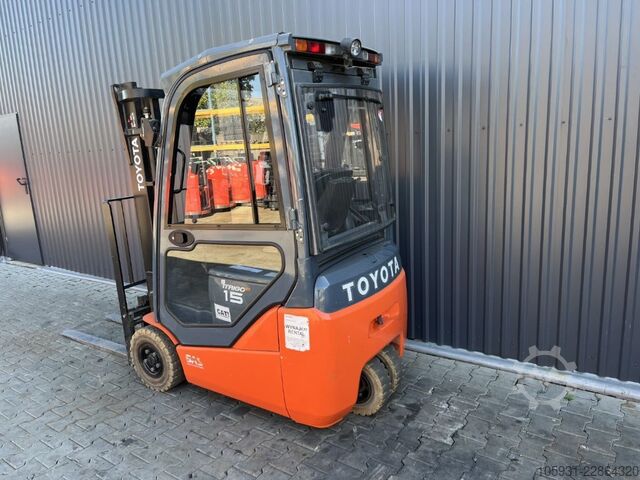 Carrello elevatore elettrico a 3 ruote Toyota 8FBE15T