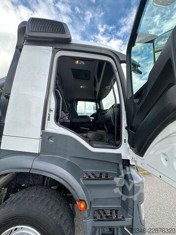 Veokile paigaldatud kraana MERCEDES-BENZ Arocs 2545 Kipper/Kran/6x4-4/Lenkachse/128 tkm