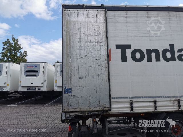 Semiremorcă deschisă cu prelată Schwarzmüller Curtainsider Mega