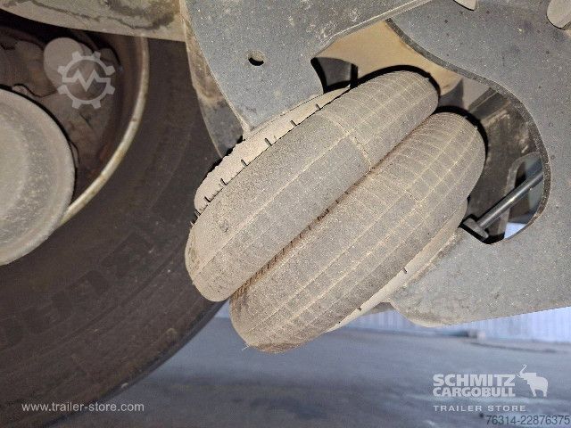 Semiremorcă deschisă cu prelată Schmitz Cargobull Curtainsider Mega Getränke