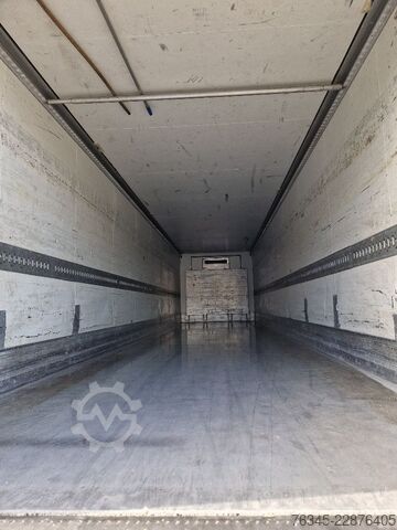 Rashladna poluprikolica SCHMITZ CARGOBULL Kühlkoffer SKO10 LBW Bär 2 t Carrier Max. 1300
