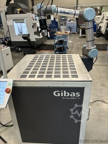  Universal Robots UR5 with G-loader