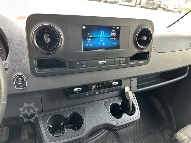 Tovornjak z zabojnikom Mercedes-Benz Sprinter 311 2.2 CDI Euro 6D / 145 dkm / L3 H2 ...