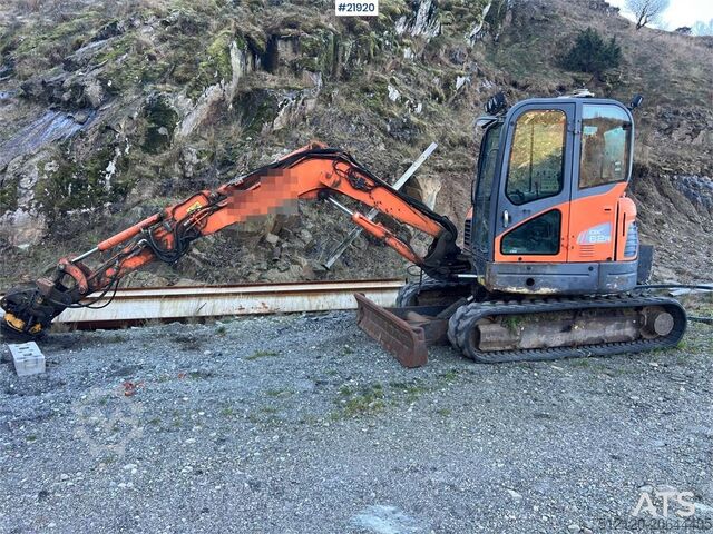 Excavator pe șenile Doosan DX62R-3 excavator w/ rototilt, sanding bucket and