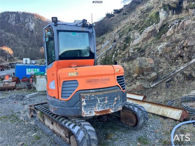 Excavator pe șenile Doosan DX62R-3 excavator w/ rototilt, sanding bucket and