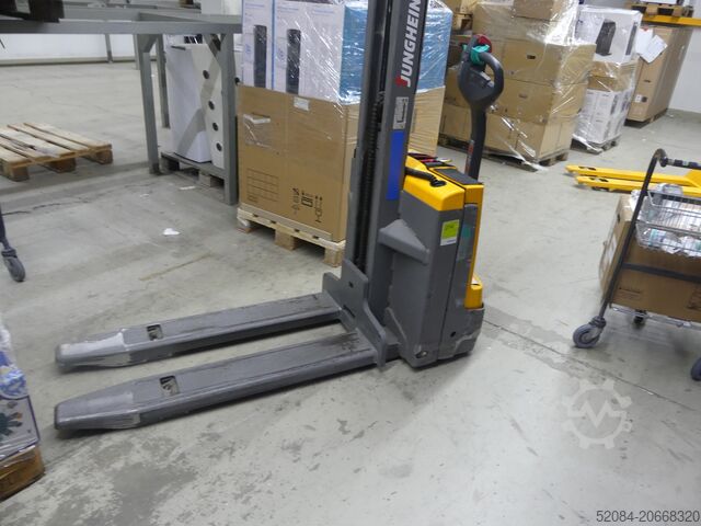 Pall staplare Jungheinrich 