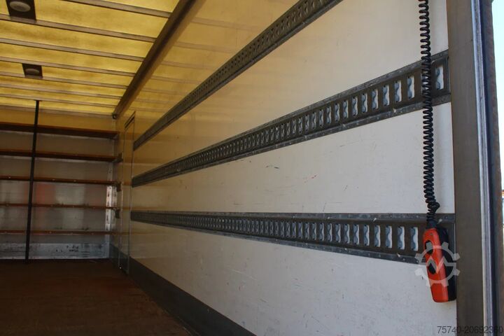 Chiếc vali MAN TGL 12.180 + EURO 6 + LIFT + CAMERA