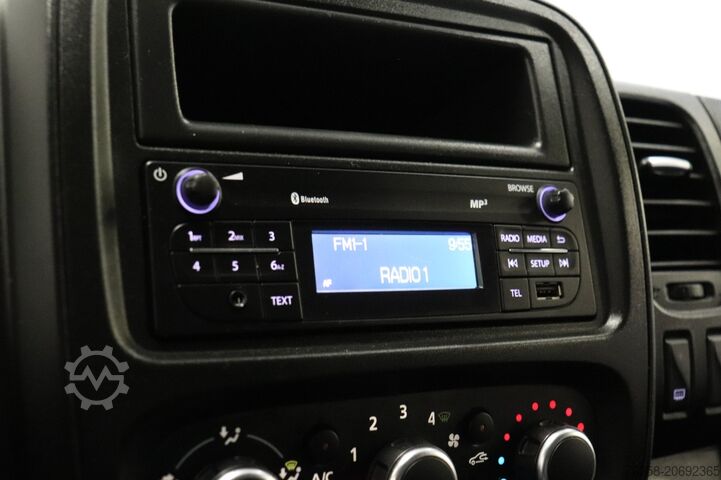 รถตู้ Renault Trafic 1.6 dCi EURO 6 - Airco - Cruise - PDC - ...