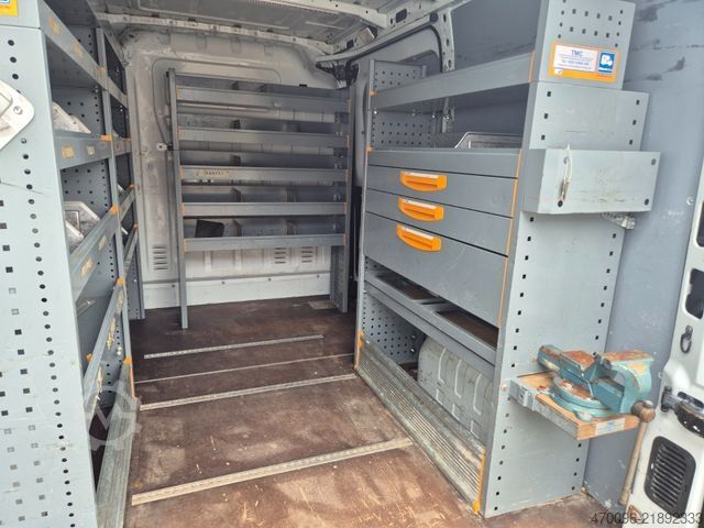 Panel van NISSAN NV400 Kastenwagen L1H1 3,3t PRO*Regale*Klima*