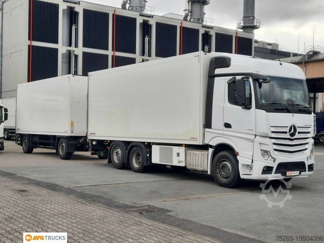 Kylsläp SCHMITZ CARGOBULL AKO 18 Anhänger Kühlkoffer LBW