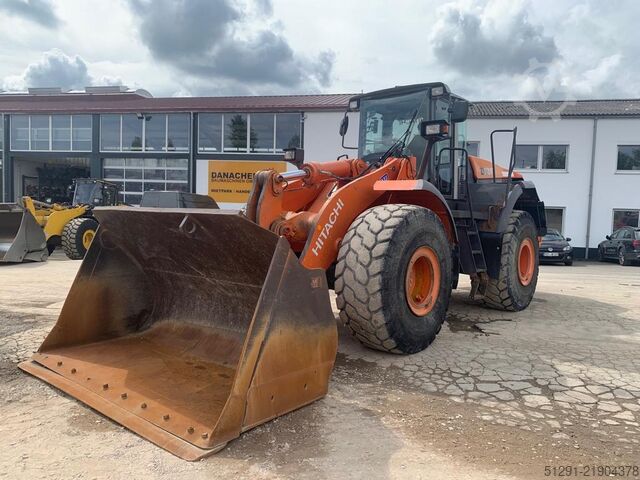 Nakladač Hitachi ZW310
