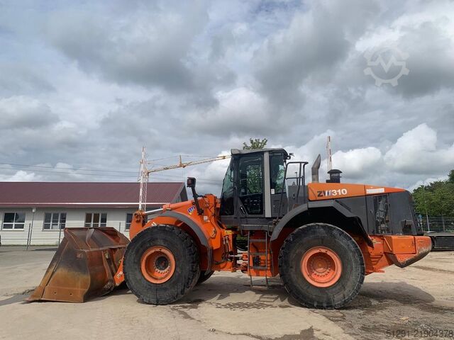 Nakladač Hitachi ZW310