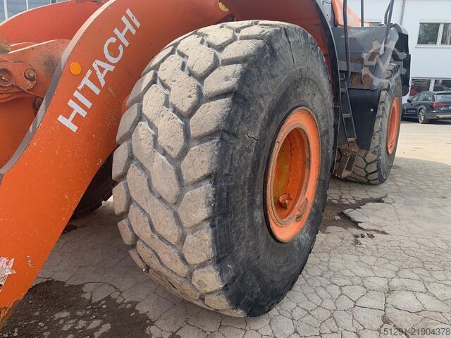 Nakladač Hitachi ZW310