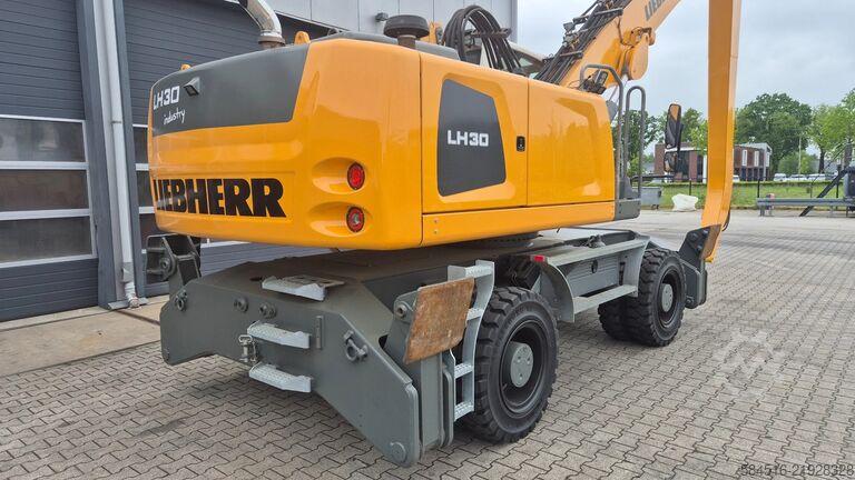 Materiaalverwerkingsmachine Liebherr LH30 M