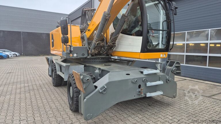 Materiaalverwerkingsmachine Liebherr LH30 M