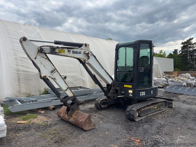 Kāpņu ekskavators Bobcat E35 / 2012 Bobcat E35z