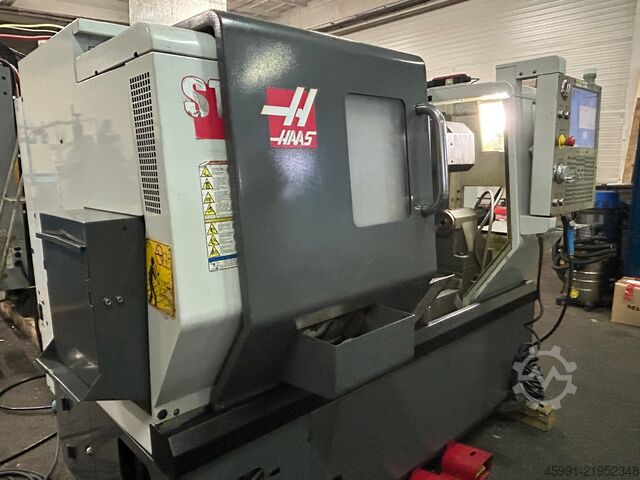 Pusat pembubutan dan milling CNC HAAS ST-10Y
