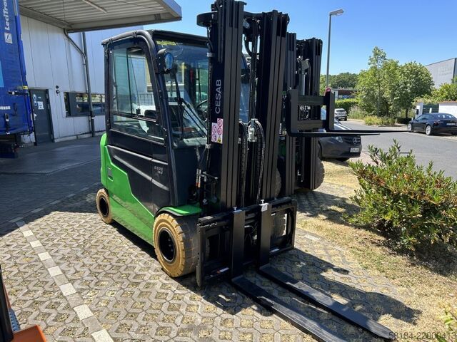 Elektrische vorkheftruck met 4 wielen Cesab B635II