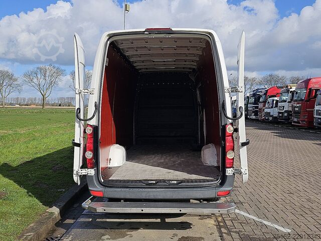ハイルーフステーションワゴン VOLKSWAGEN CRAFTER