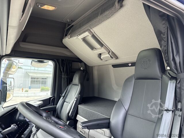 স্ট্যান্ডার্ড ট্রাক্টর ইউনিট SCANIA 590S FULL PNEUMATIC
