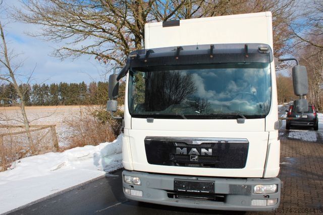 Dėžinis furgonas MAN 7.150 BL Koffer mit Ladebordwand  *EX Wohnmobil*