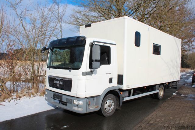 Dėžinis furgonas MAN 7.150 BL Koffer mit Ladebordwand  *EX Wohnmobil*