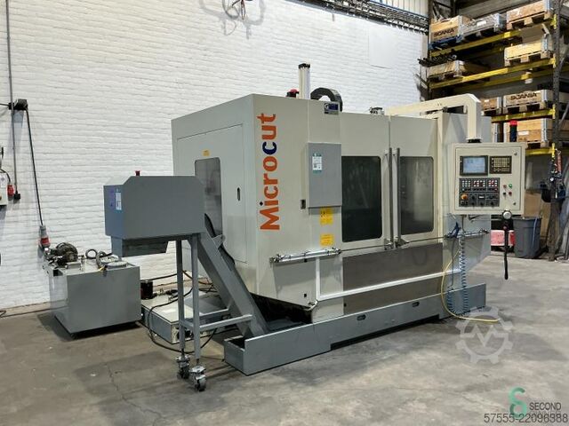 เครื่องกัด Microcut VMC-1300 ปี 2005 Microcut 