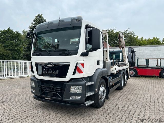 Camión volquete MAN 26.420 TGS Multilift Absetzkipper