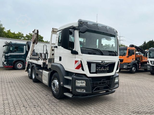 Camión volquete MAN 26.420 TGS Multilift Absetzkipper