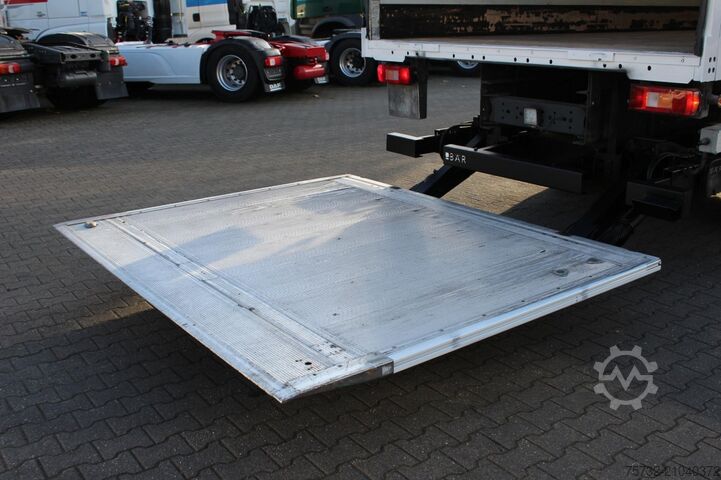 شاحنة صندوقية Volvo FM 330 E6  Koffer 7,8m Klima LBW Liftachse