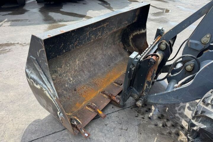 Xe tải nhẹ IVECO Daily 35C12