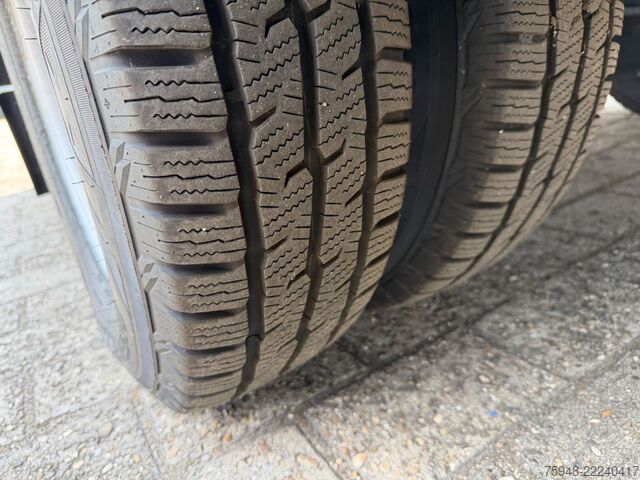 Κλειστό βαν IVECO zlast: