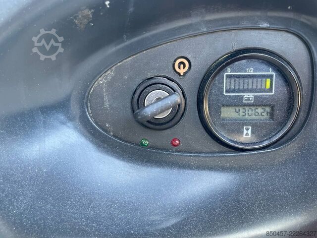 Pallstaplare Linde L14 /scales/ 2012y/ 3.4m